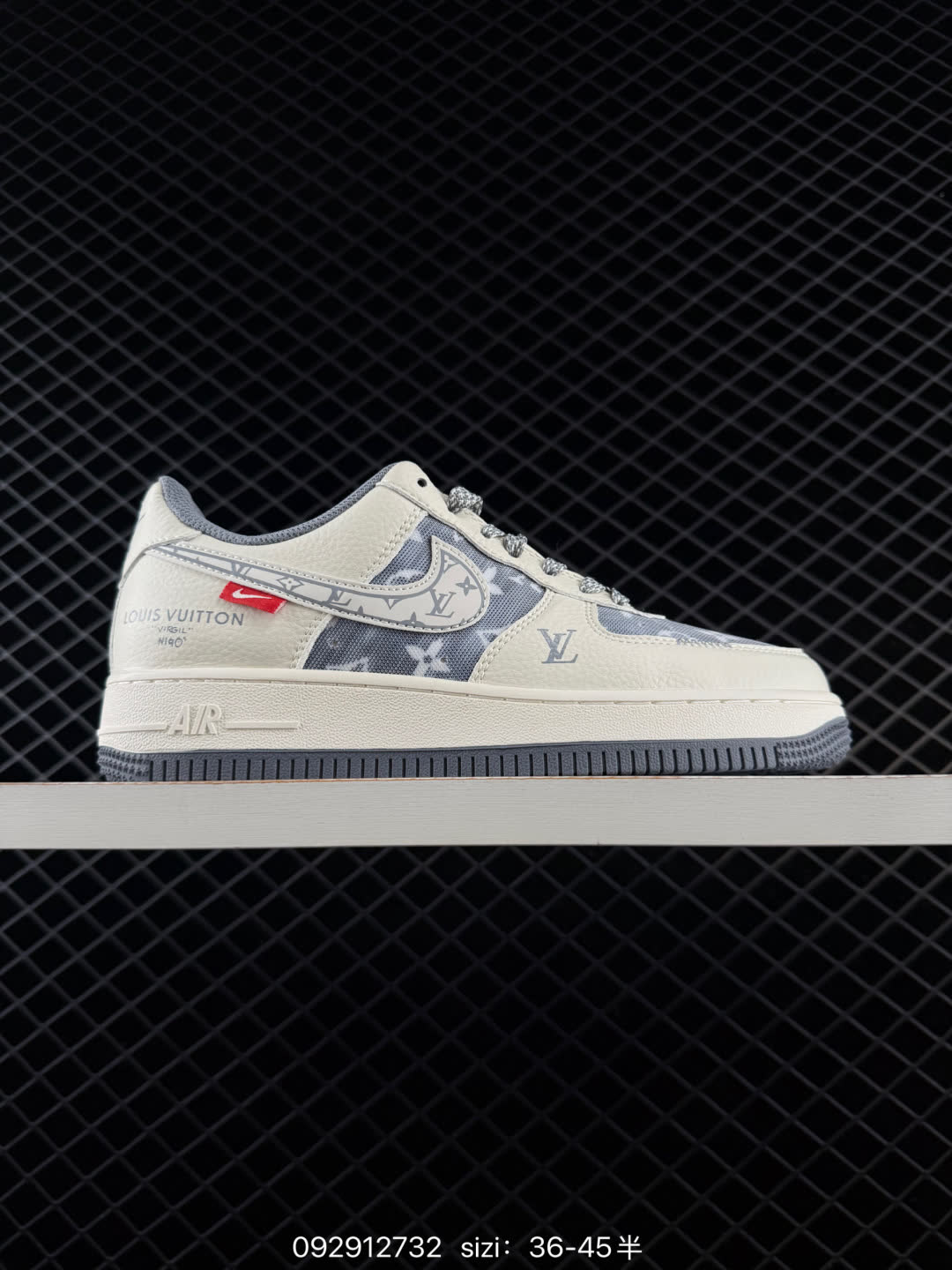 NIKE AIR FORCE 1